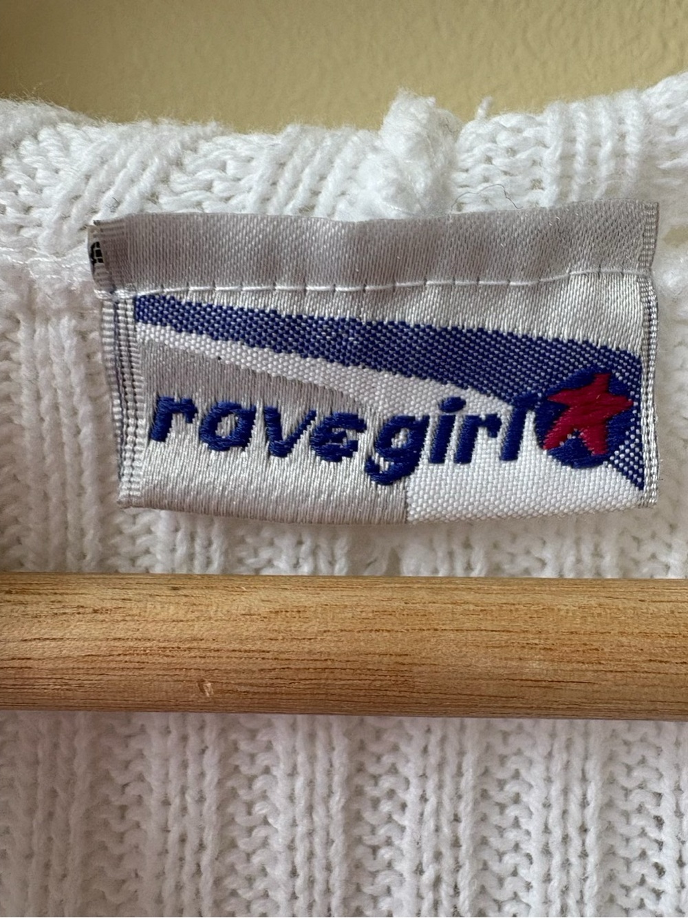 Vintage - Rave Girl - White Hooded Eyelet Knit Top with Drawstring - Picture 9 of 9